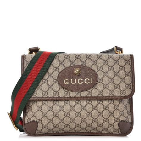 gucci gg supreme monogram messenger bag